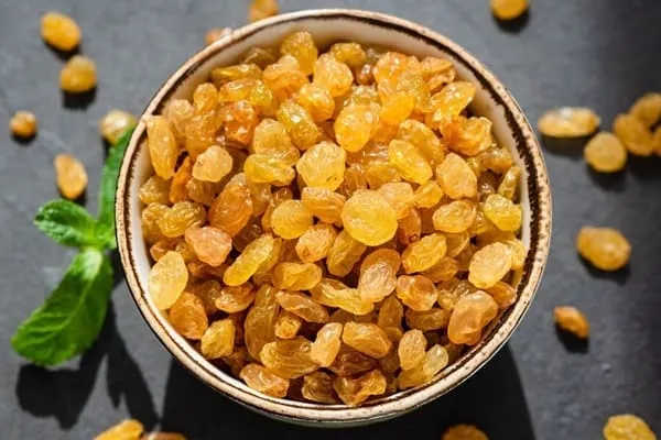 راهنمای خرید کشمش زرد طلایی + قیمت عالی